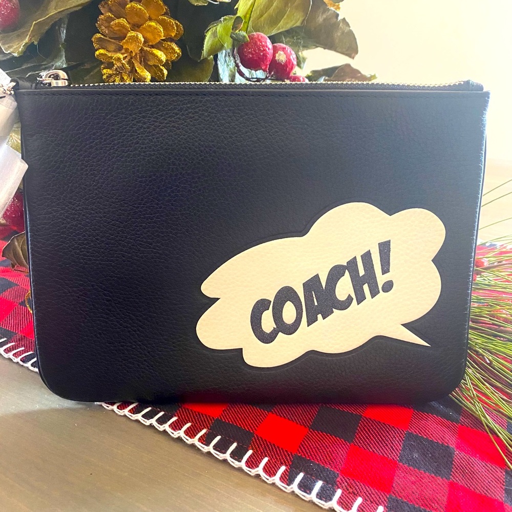 SOLD ❤️ New COACH Marvel Gallery Pouch